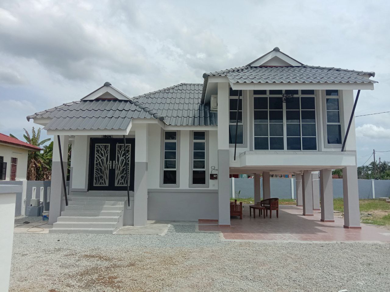 photo_6055207076617105811_y