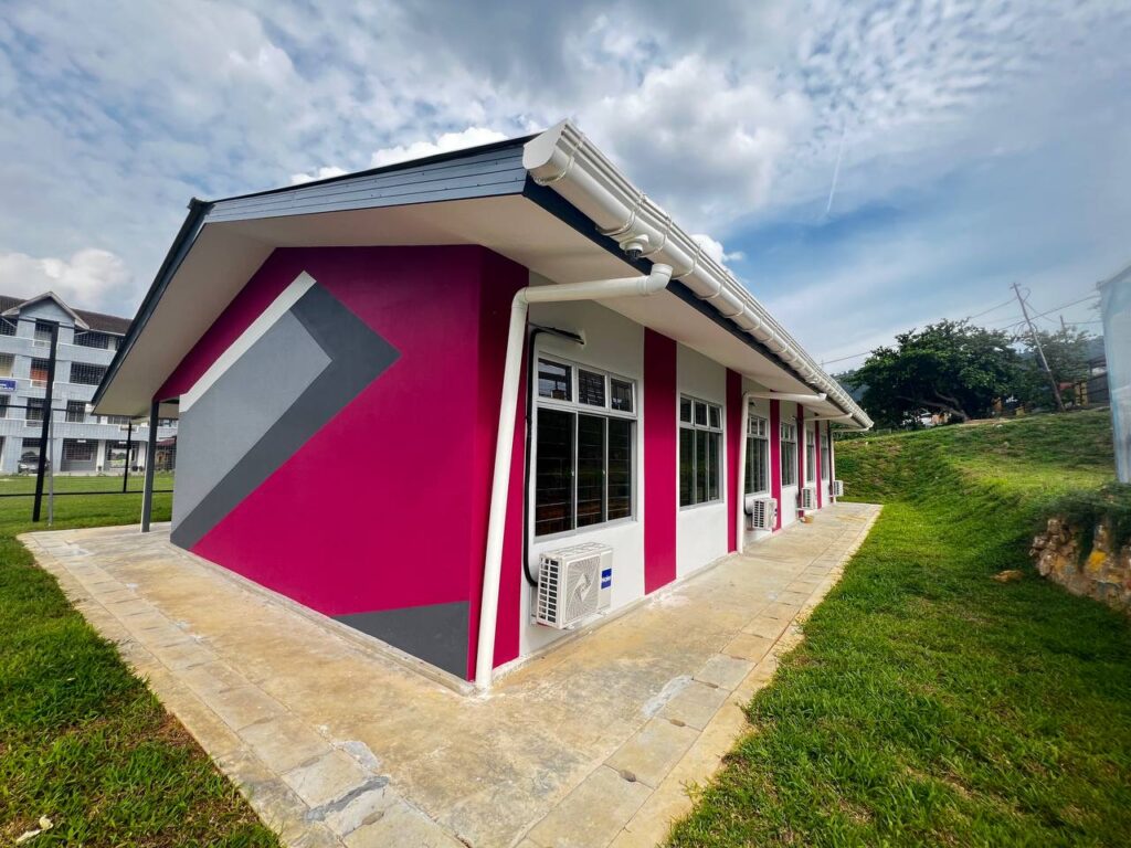 photo_6057464648870595829_y