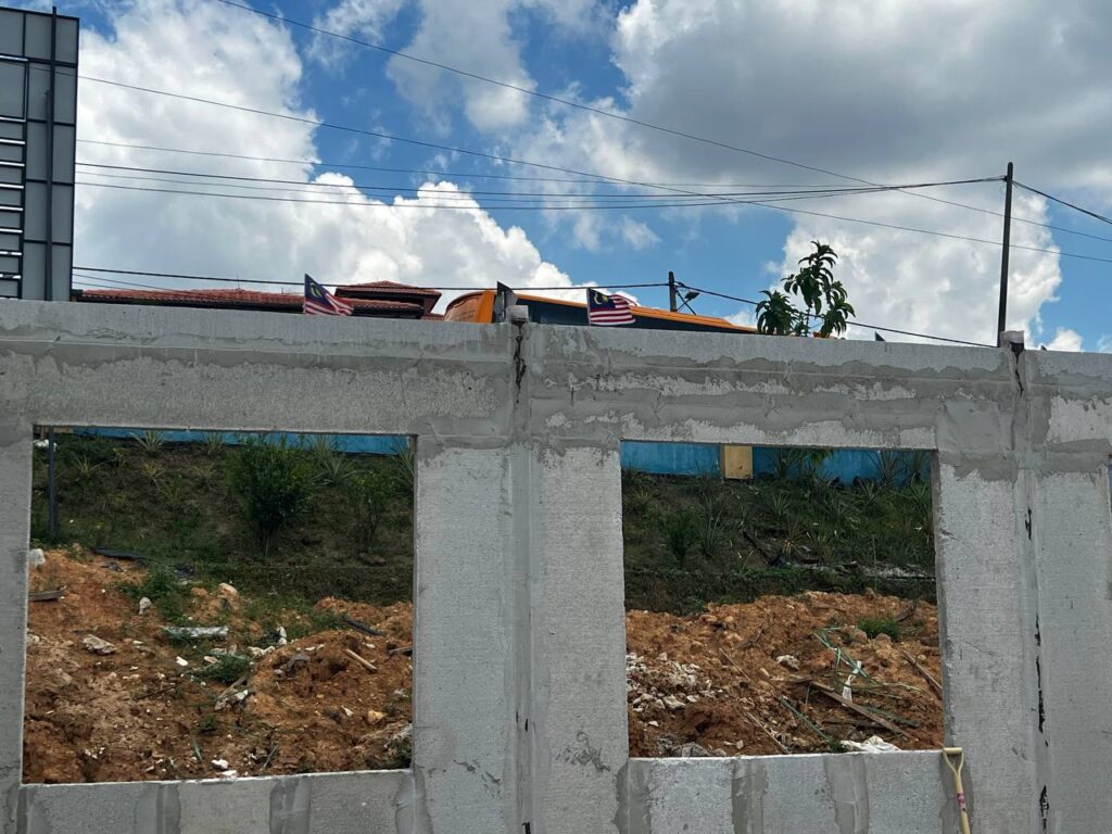 photo_6114105938832115681_y