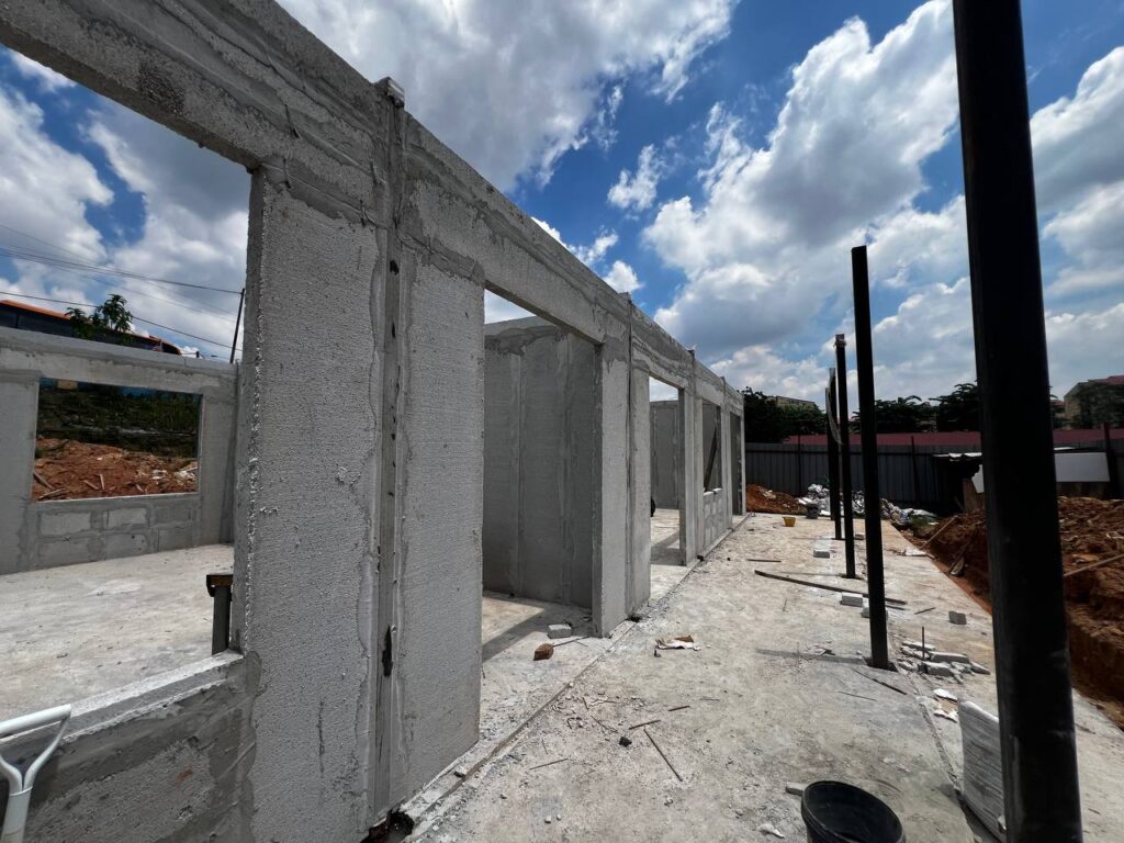 photo_6114105938832115691_y